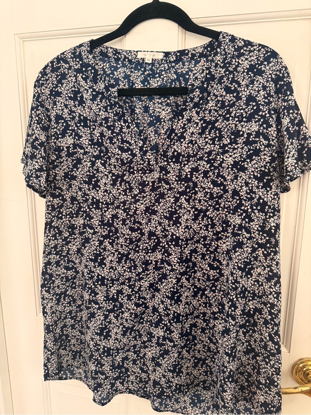 Maurices Navy and White Floral V-Neck Short Sleeve Blouse